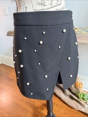 Zara Black Mini Skirt with Pearl Studs